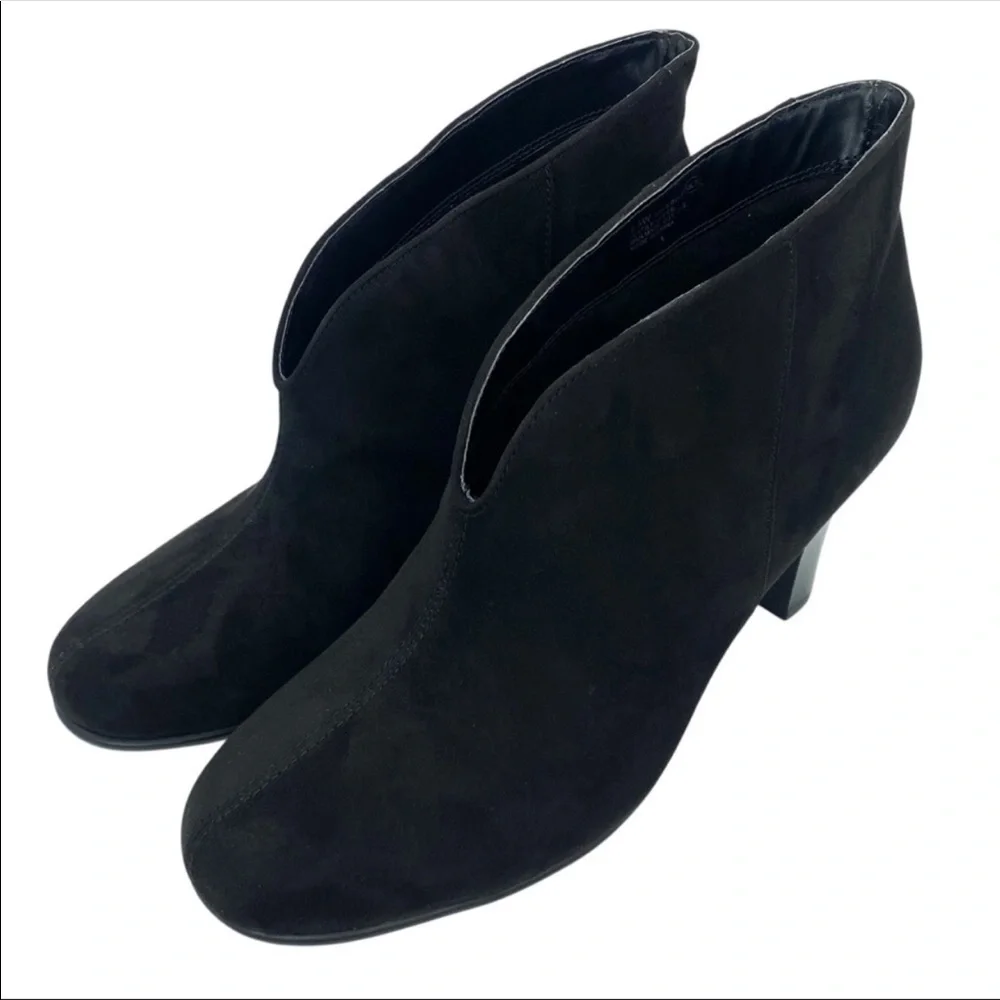 A2 by Aerosoles Women’s Black Faux Suede Ankle Boots